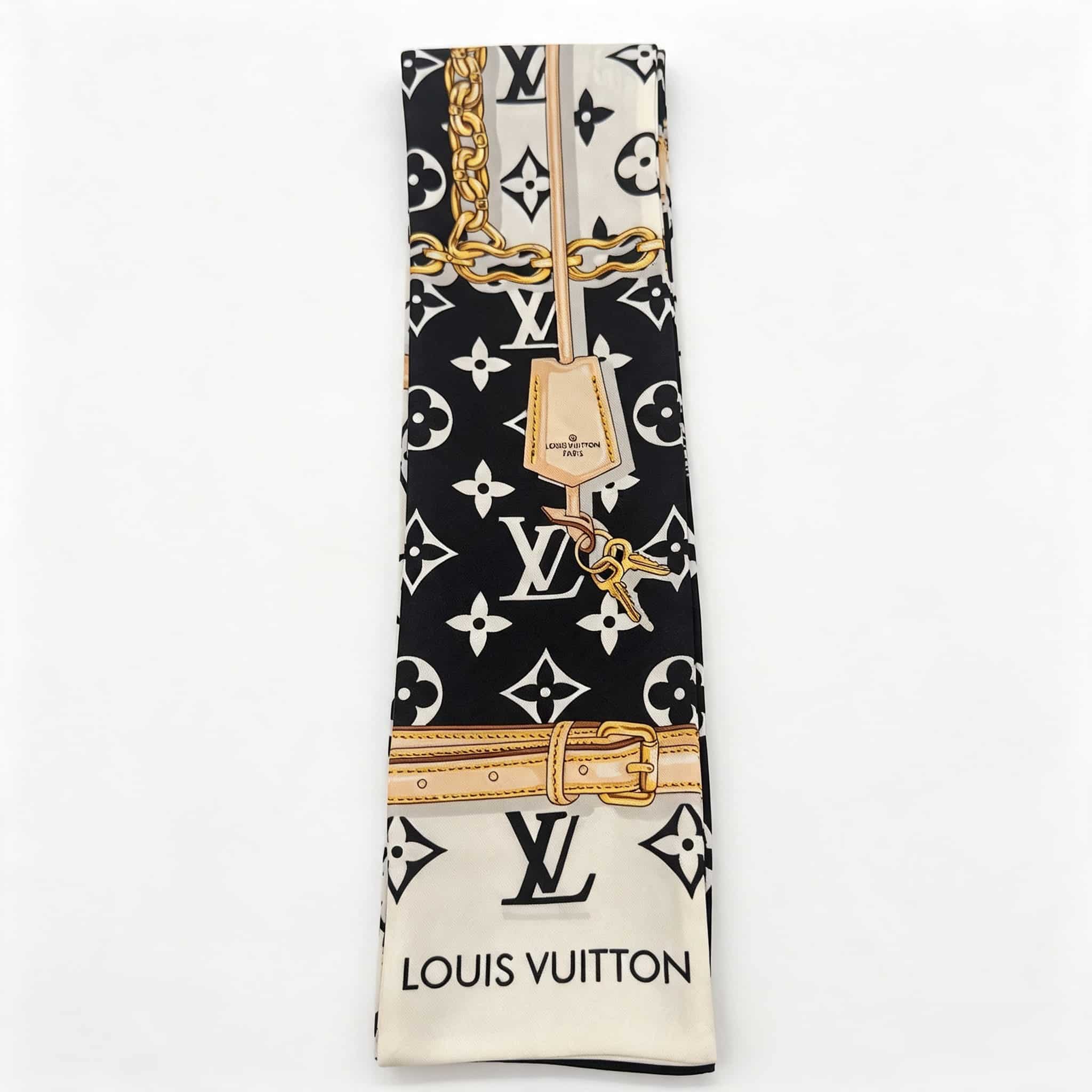 Alternative view of Louis Vuitton Lock & Chain Twilly